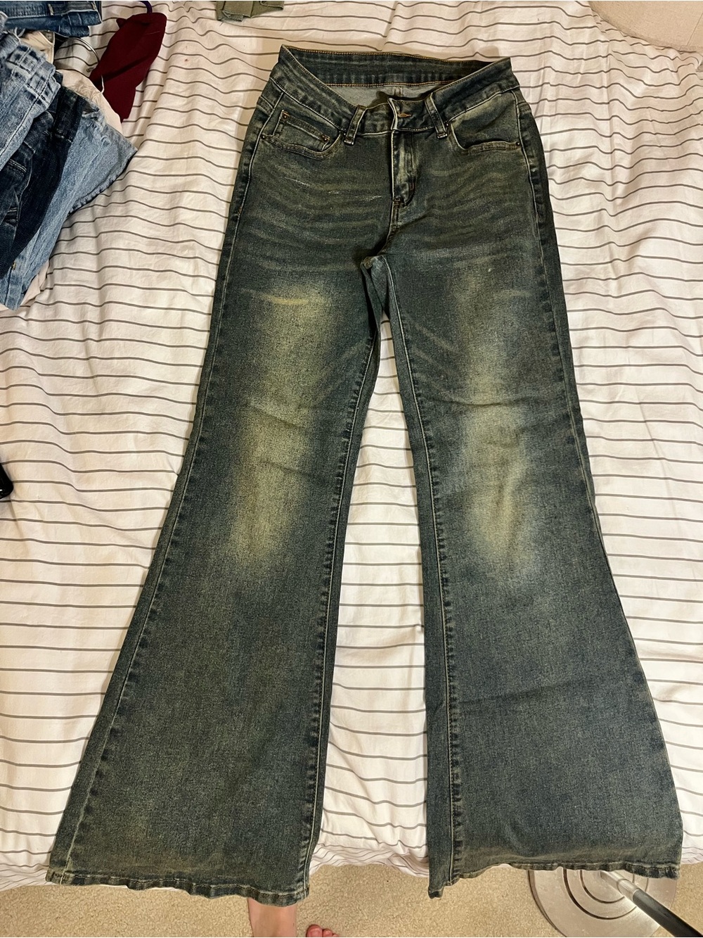 Women's Mid-Rise Flared Jeans